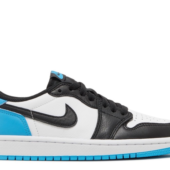 Nike Men's Black and Blue Sneakers